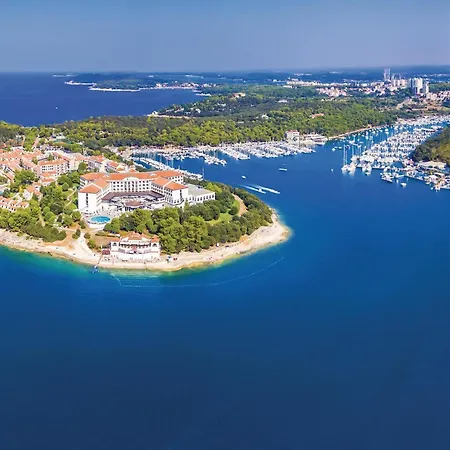 Beautiful Home In Pula With Wifi