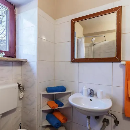 Two-bedroom In Дом отдыха Пула